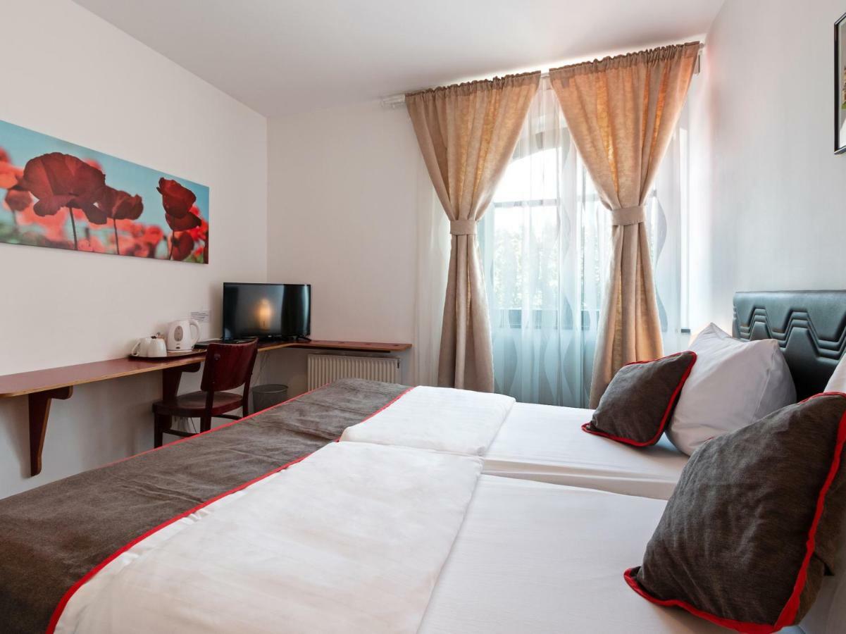 Oyo Hotel Matzbach Berlin Exterior photo