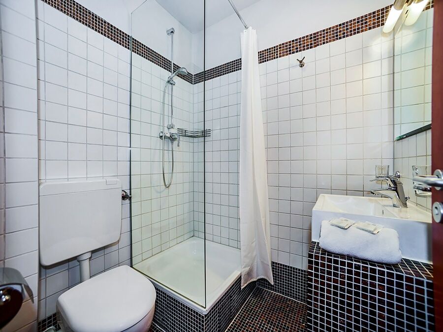 Oyo Hotel Matzbach Berlin Exterior photo